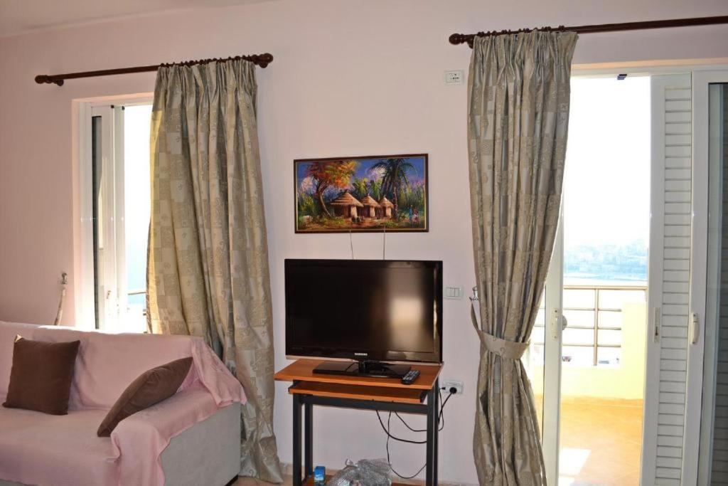 Apartment Elena-1 Sarandë Esterno foto